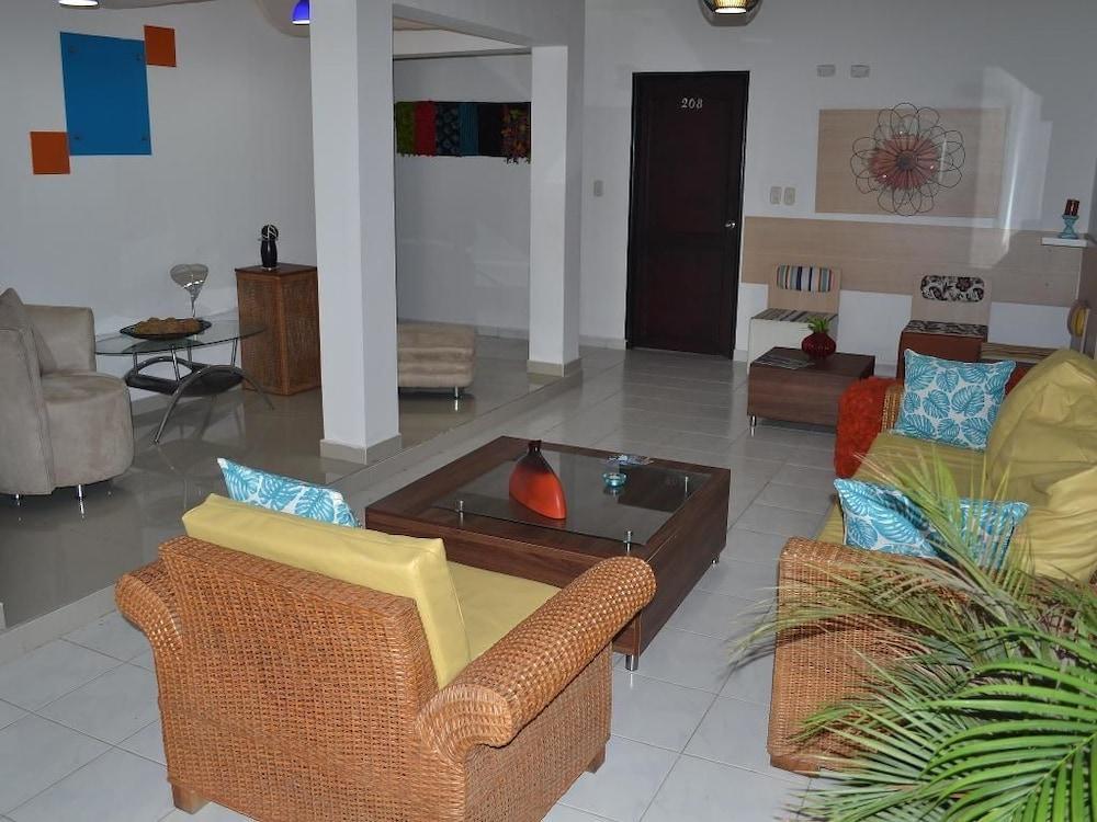 Ayenda Casa Real Hotel Monteria Bagian luar foto