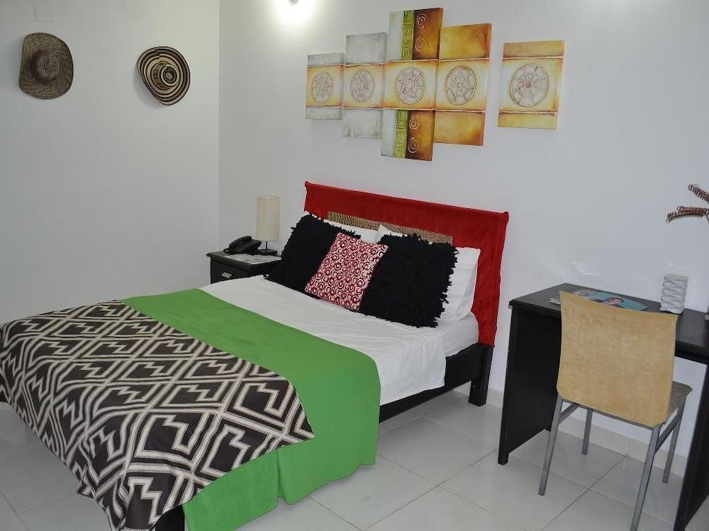 Ayenda Casa Real Hotel Monteria Bagian luar foto