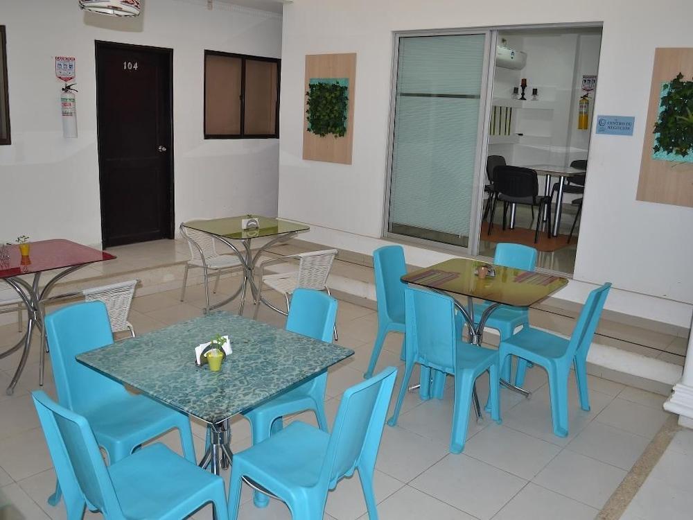 Ayenda Casa Real Hotel Monteria Bagian luar foto