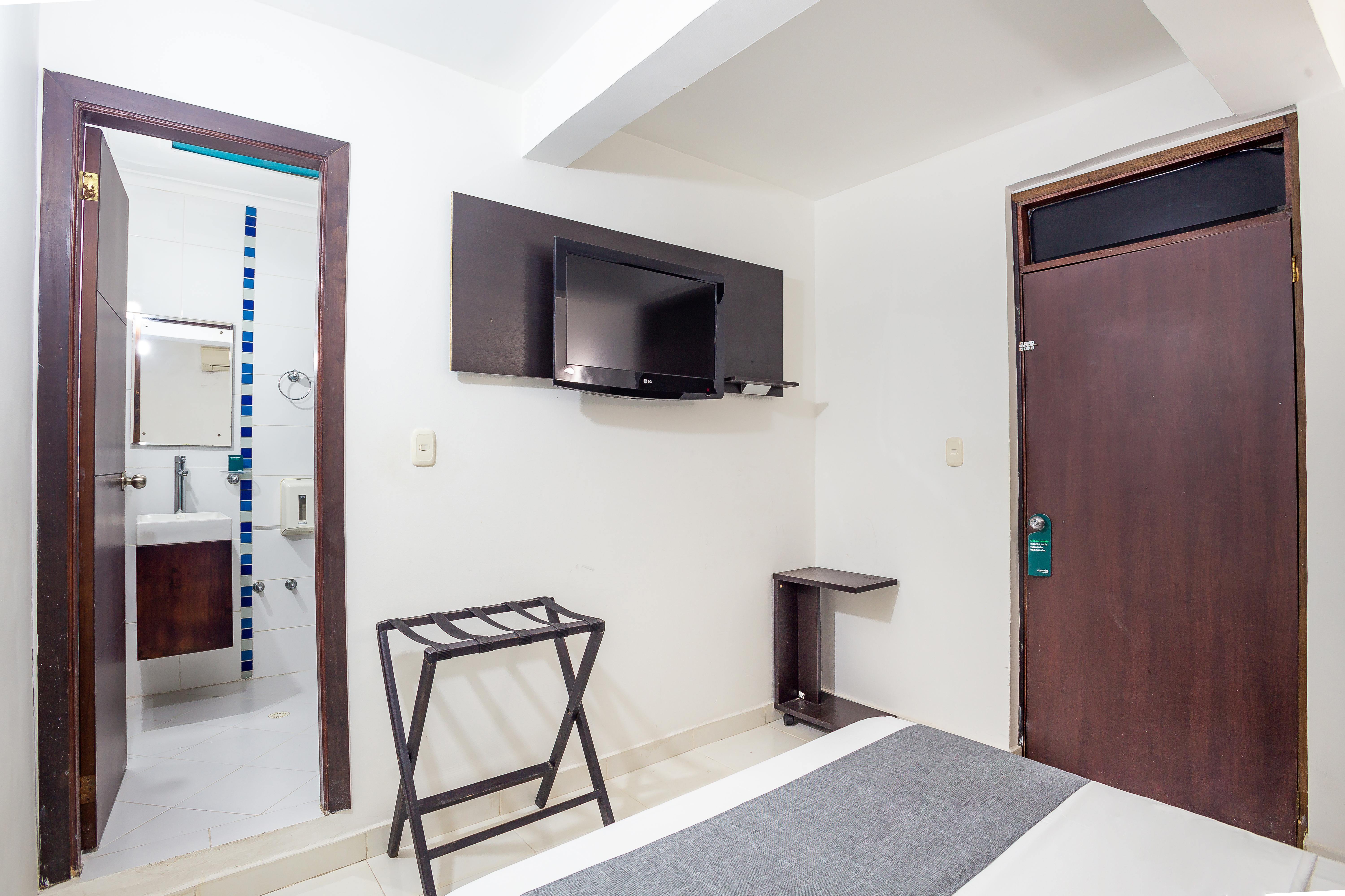 Ayenda Casa Real Hotel Monteria Bagian luar foto