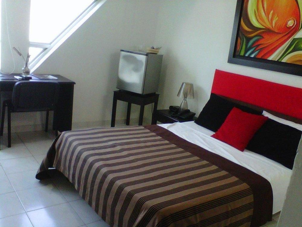 Ayenda Casa Real Hotel Monteria Bagian luar foto